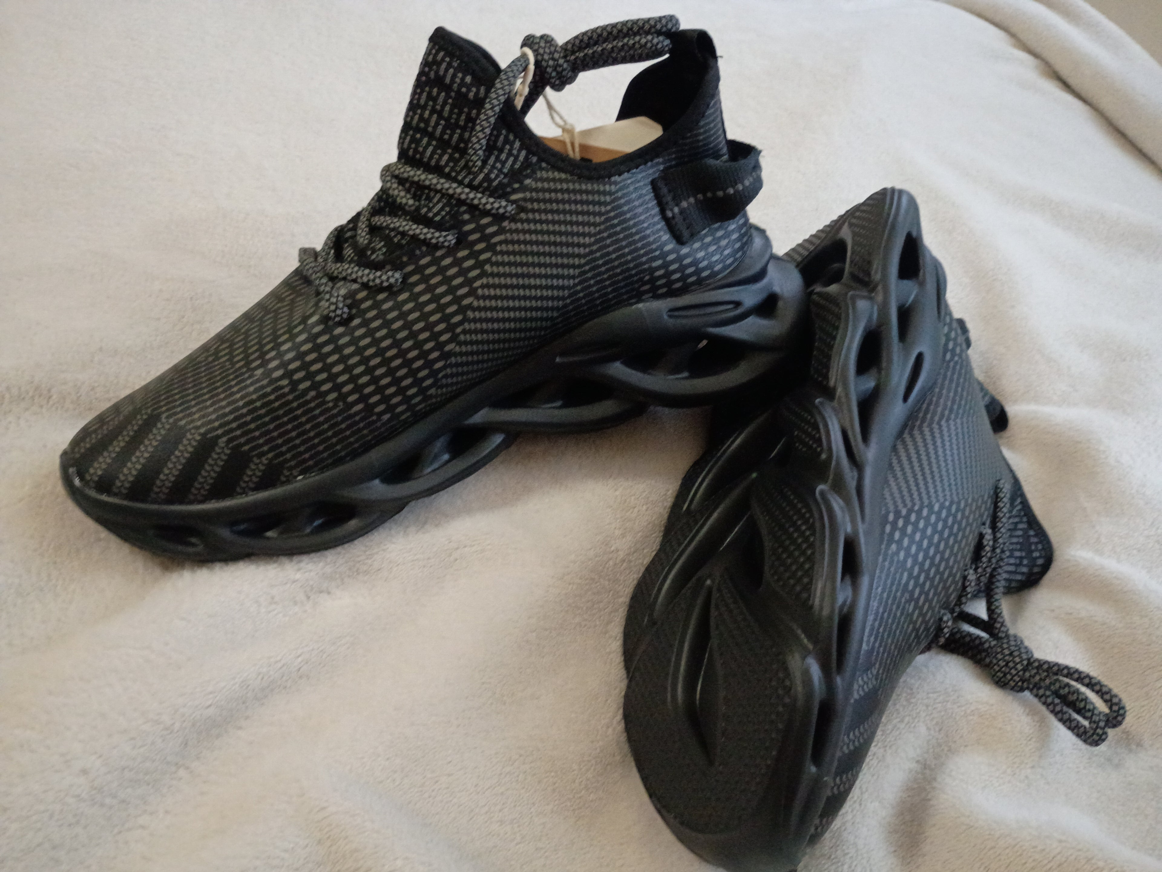 Black - Outdoor Running Shoes